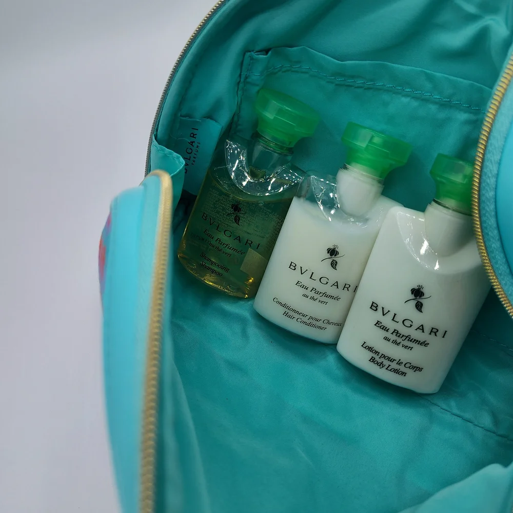 BVLGARI Green Tea Makeup Cosmetic Bag + Lotion Shampoo Conditioner Luxe GWP Set - Picture 10 of 13